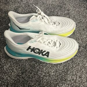 Mach 5 Hoka never worn!!!!